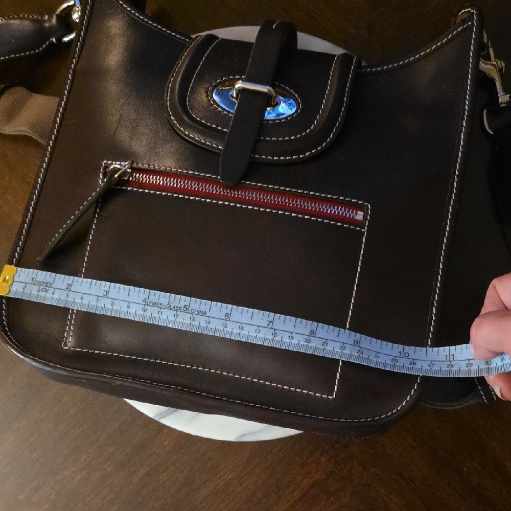 Dooney & Bourke Leather Crossbody Bag With Silver Hardware! - Picture 14 of 17